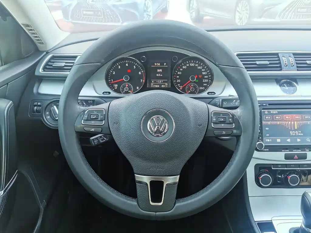 VOLKSWAGEN MAGOTAN 2016