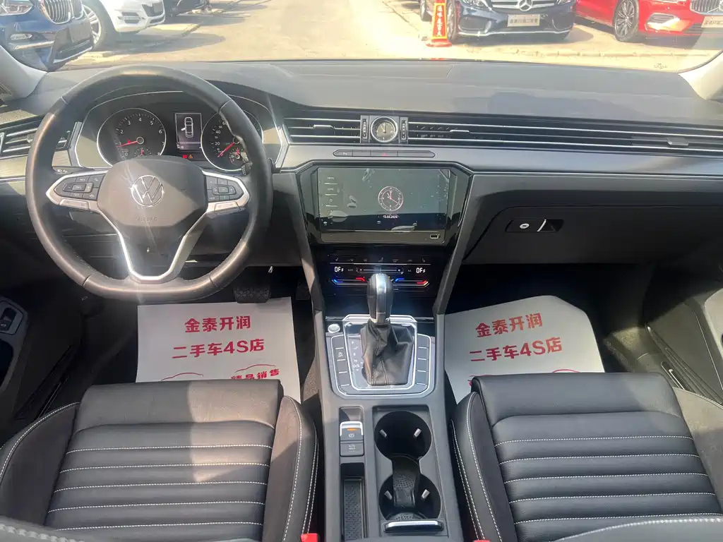 VOLKSWAGEN MAGOTAN 2022