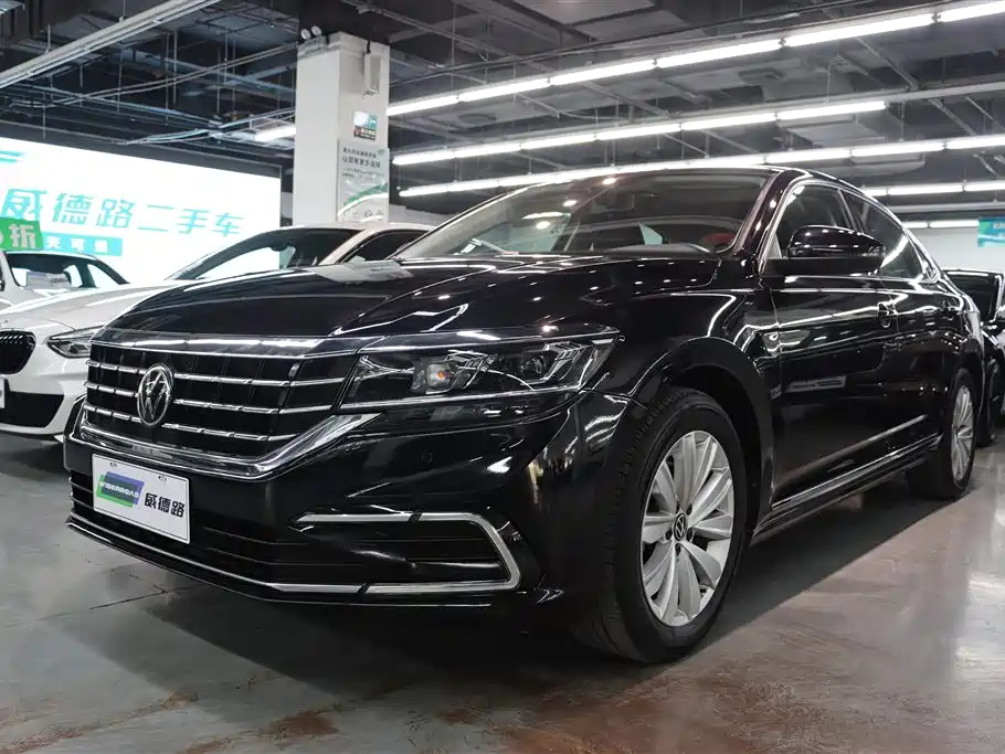 VOLKSWAGEN PASSAT 2021