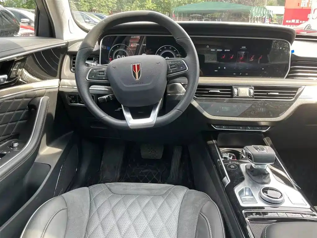 HONGQI HS5 2022