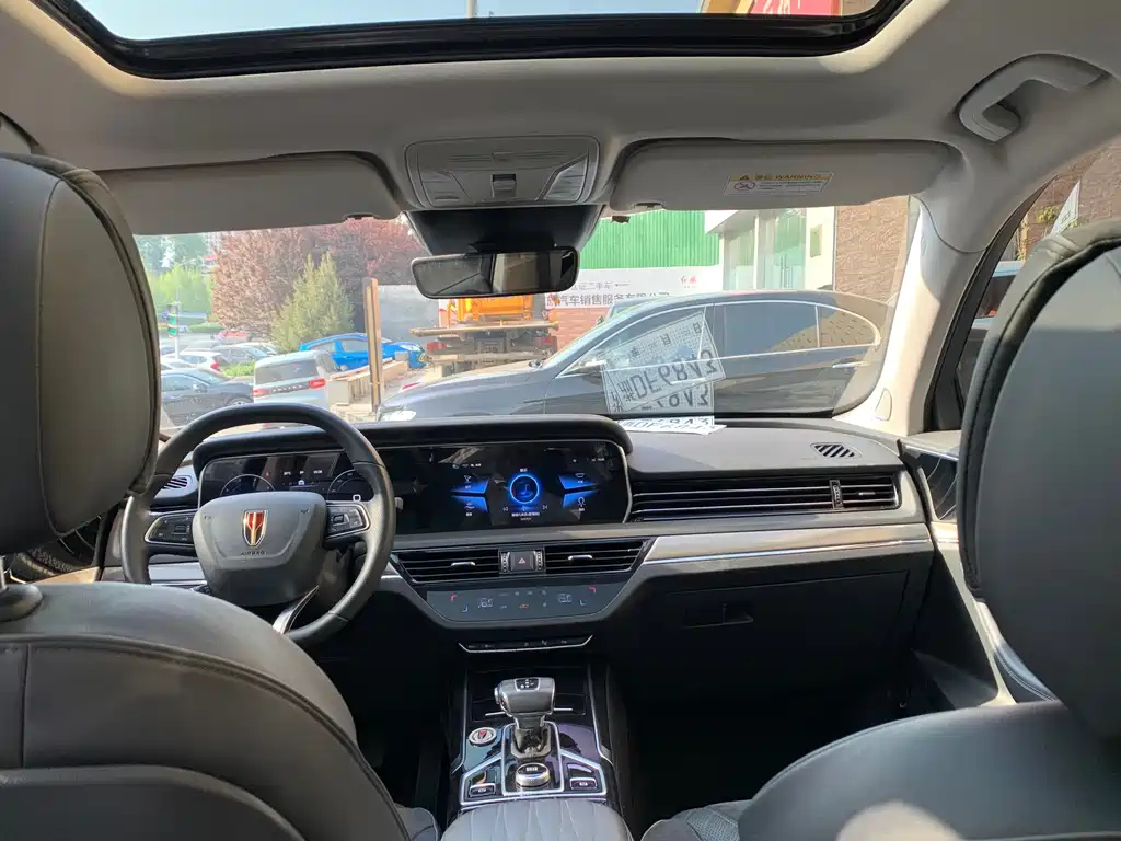 HONGQI HS5 2022