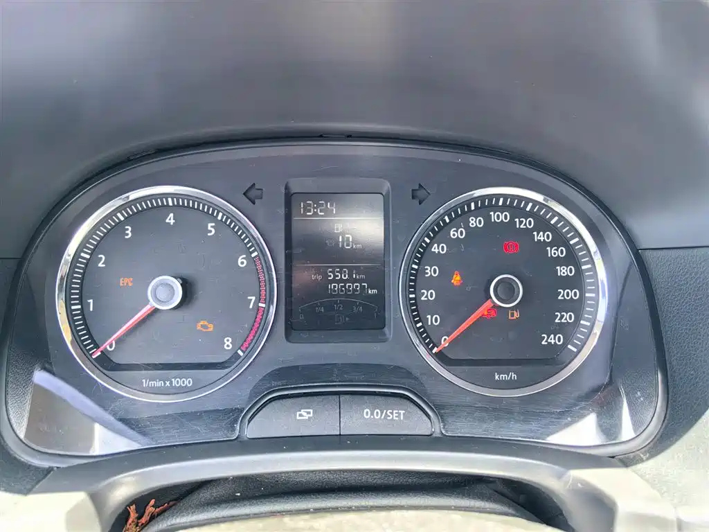 VOLKSWAGEN LAVIDA 2012
