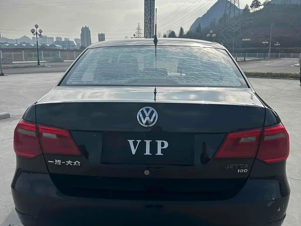 VOLKSWAGEN JETTA 2017