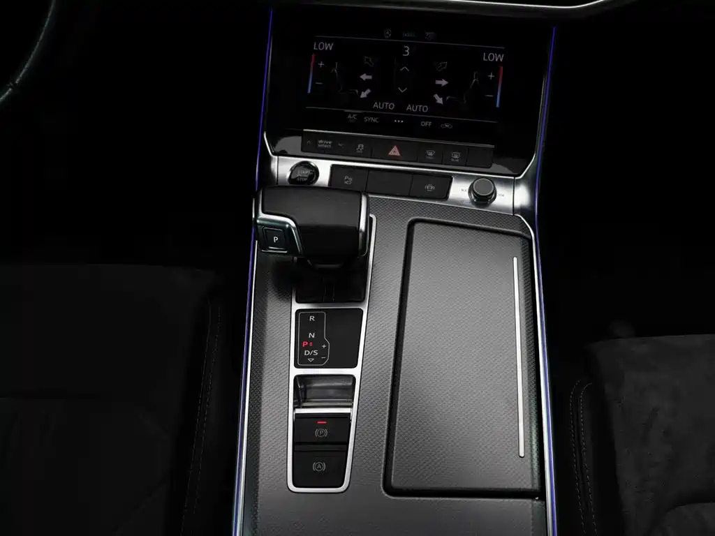 AUDI A6L 2021