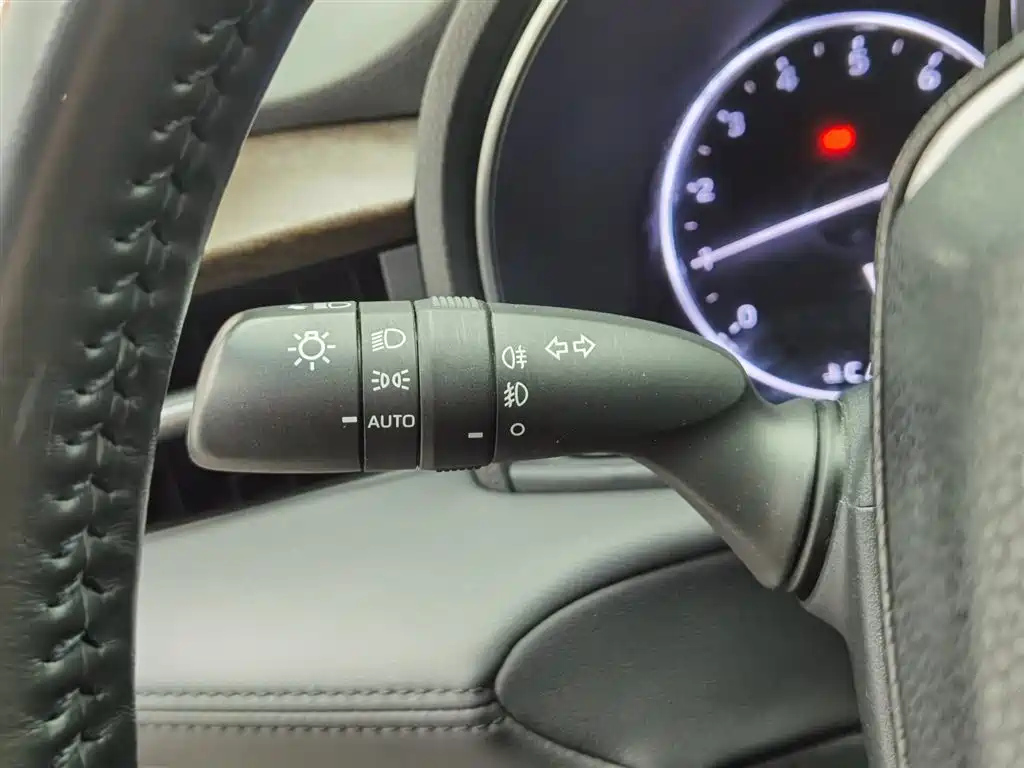 TOYOTA AVALON 2019