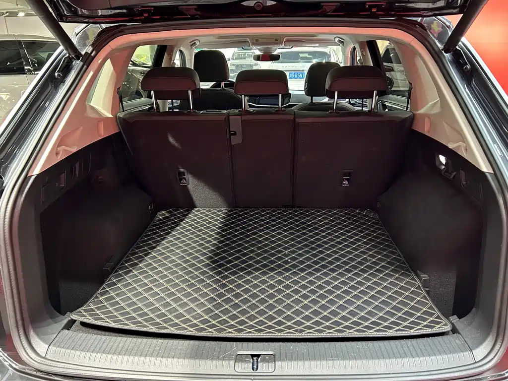 VOLKSWAGEN TAYRON 2021
