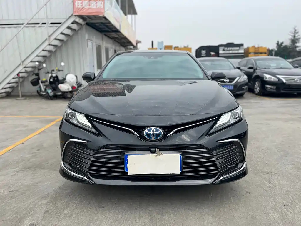 TOYOTA CAMRY 2023