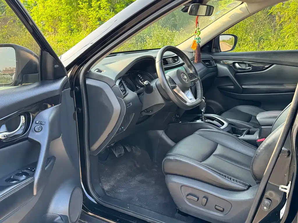 NISSAN X-TRAIL 2019