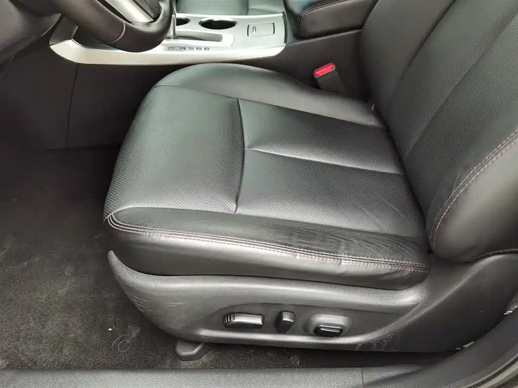 NISSAN TEANA 2018