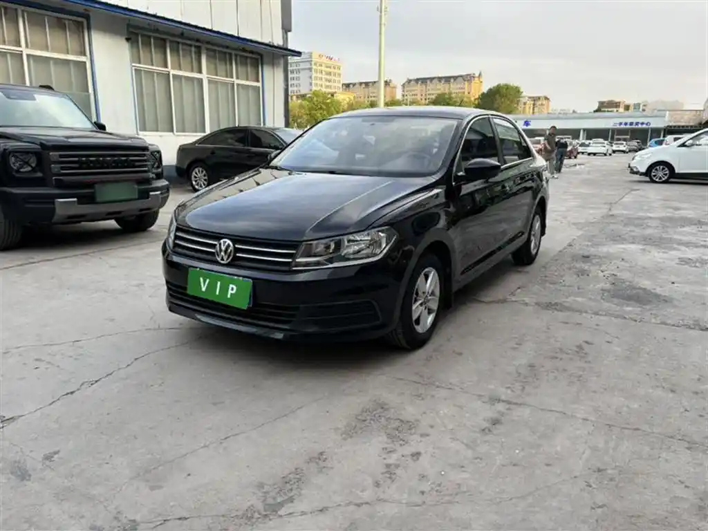 VOLKSWAGEN SANTANA 2016
