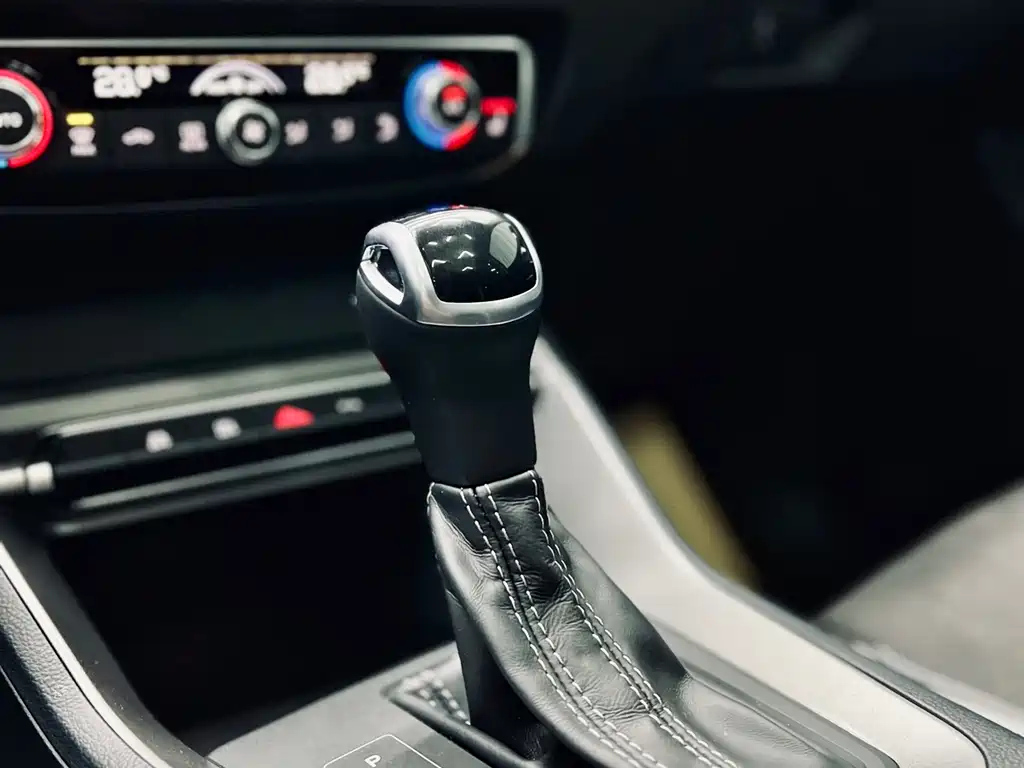 AUDI Q3 2021