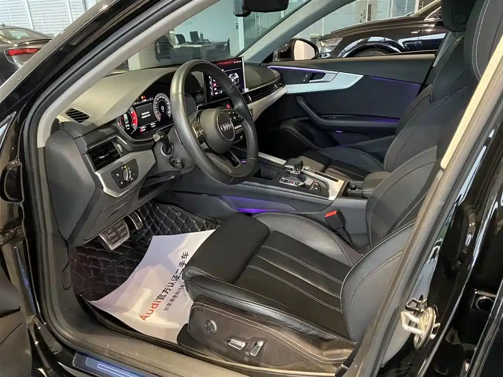 AUDI A4L 2021