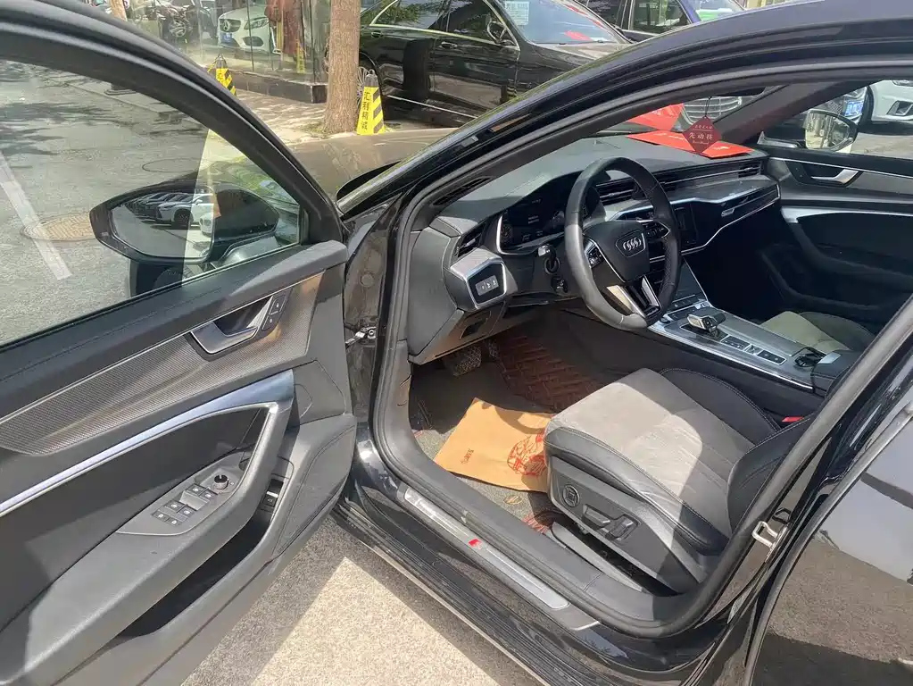 AUDI A6L 2021