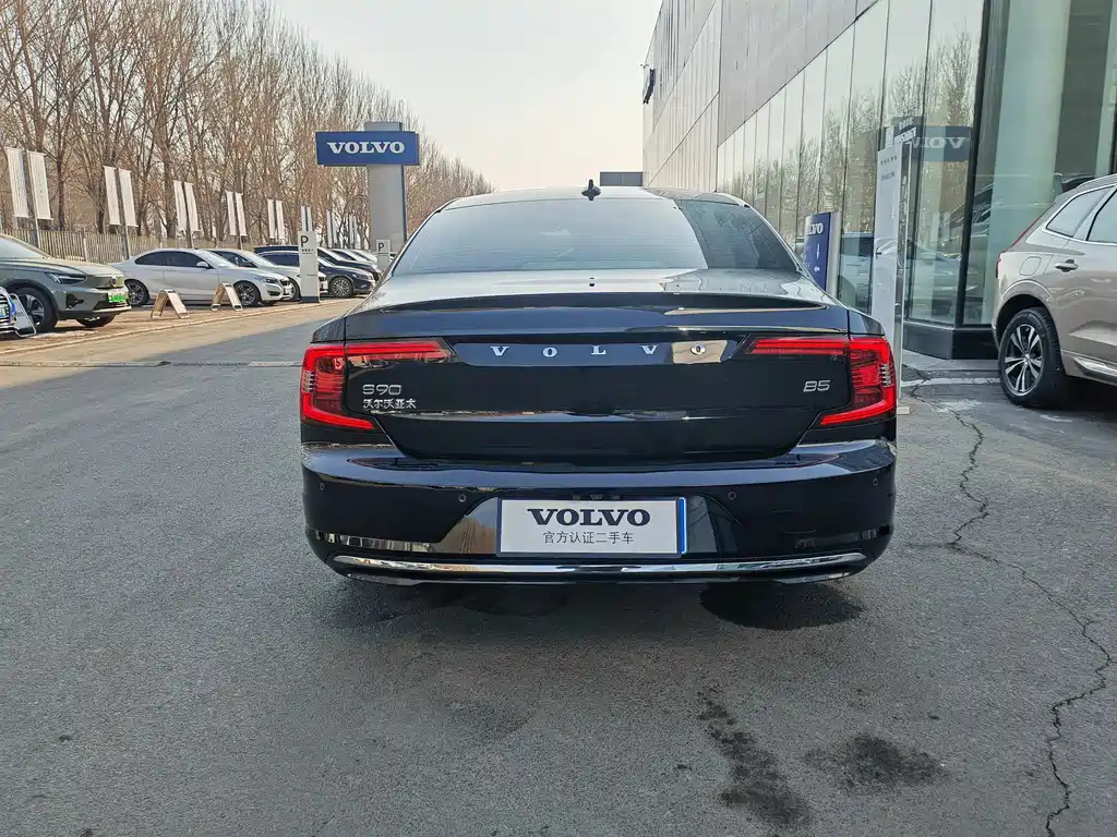 VOLVO S90 2021