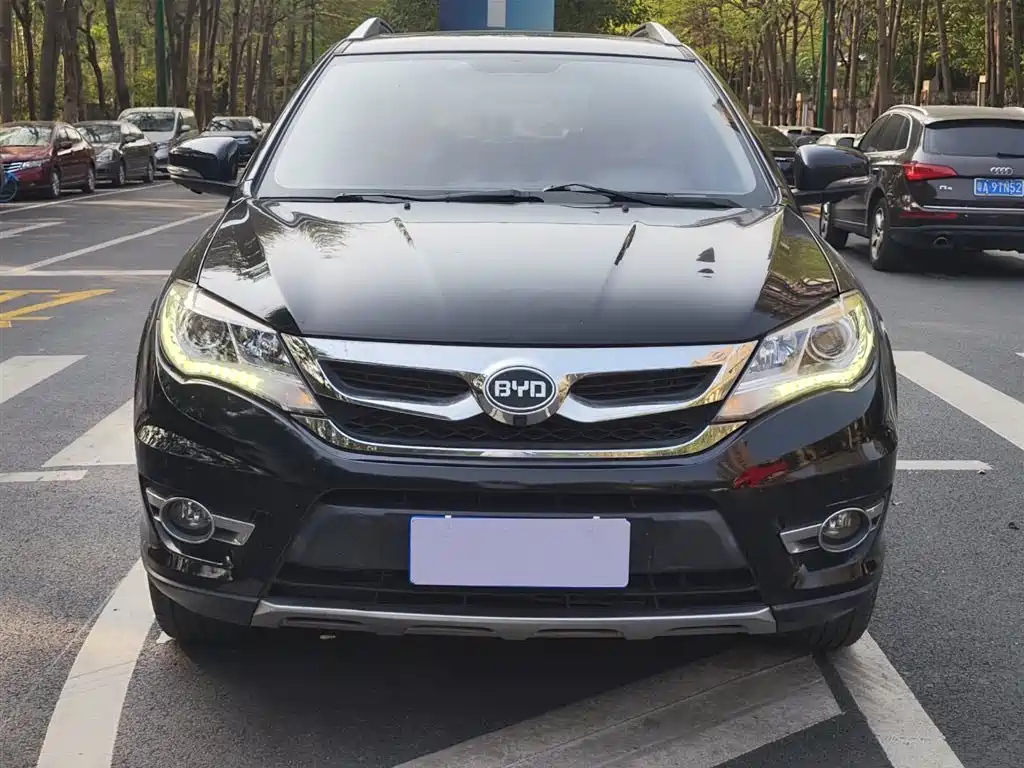 BYD S7 2015