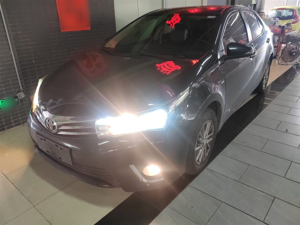 TOYOTA COROLLA 2017