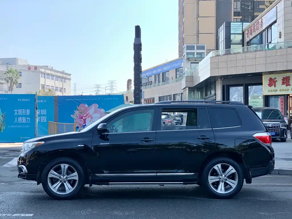 TOYOTA HIGHLANDER 2013