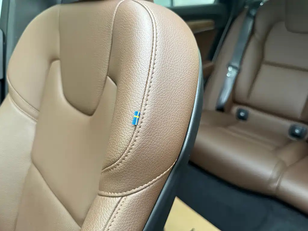 VOLVO S90 2022