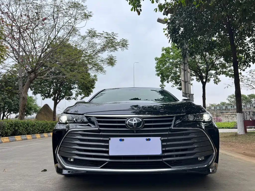 TOYOTA AVALON 2020