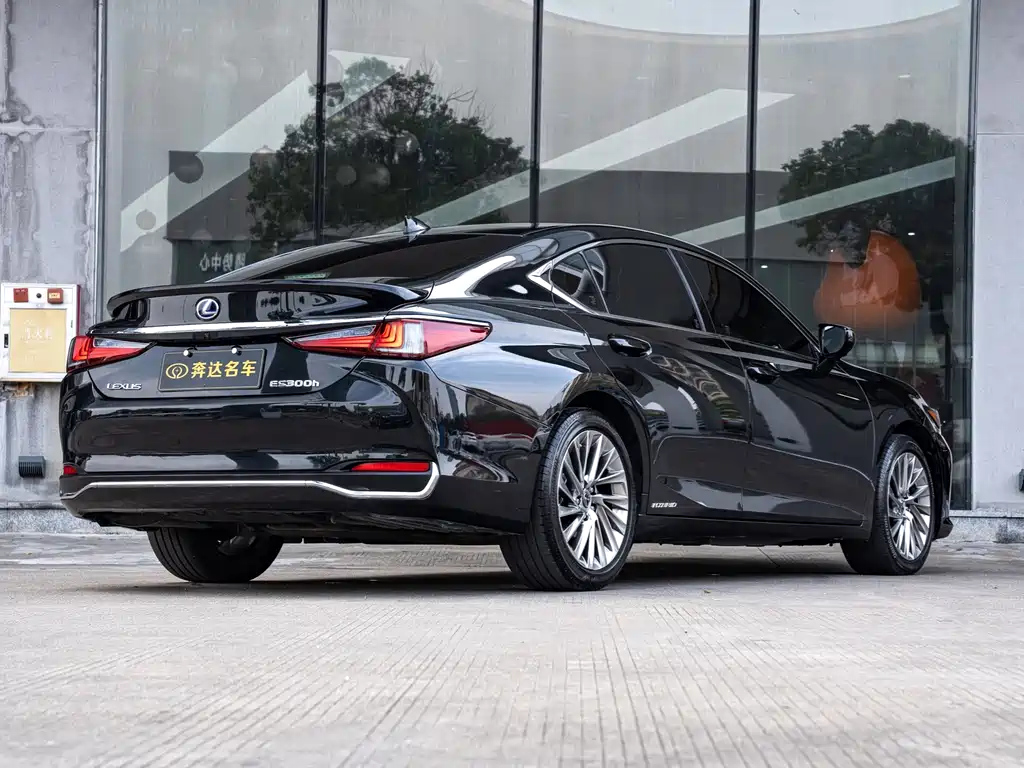 LEXUS ES 2022