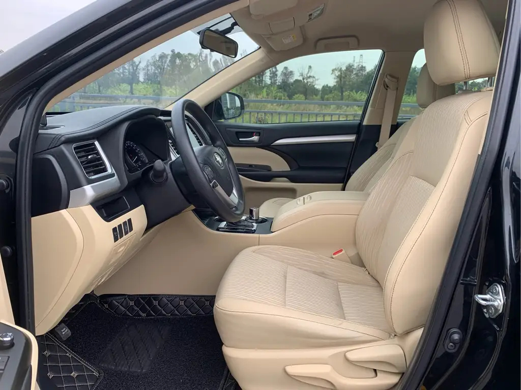 TOYOTA HIGHLANDER 2020