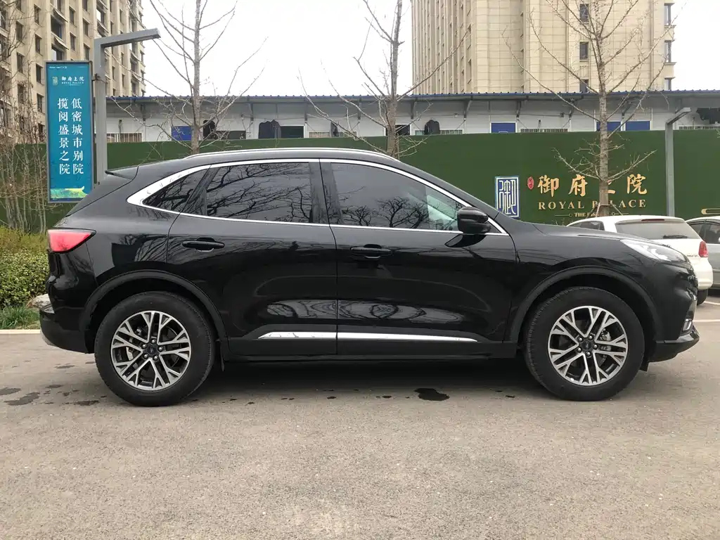 FORD ESCAPE 2021
