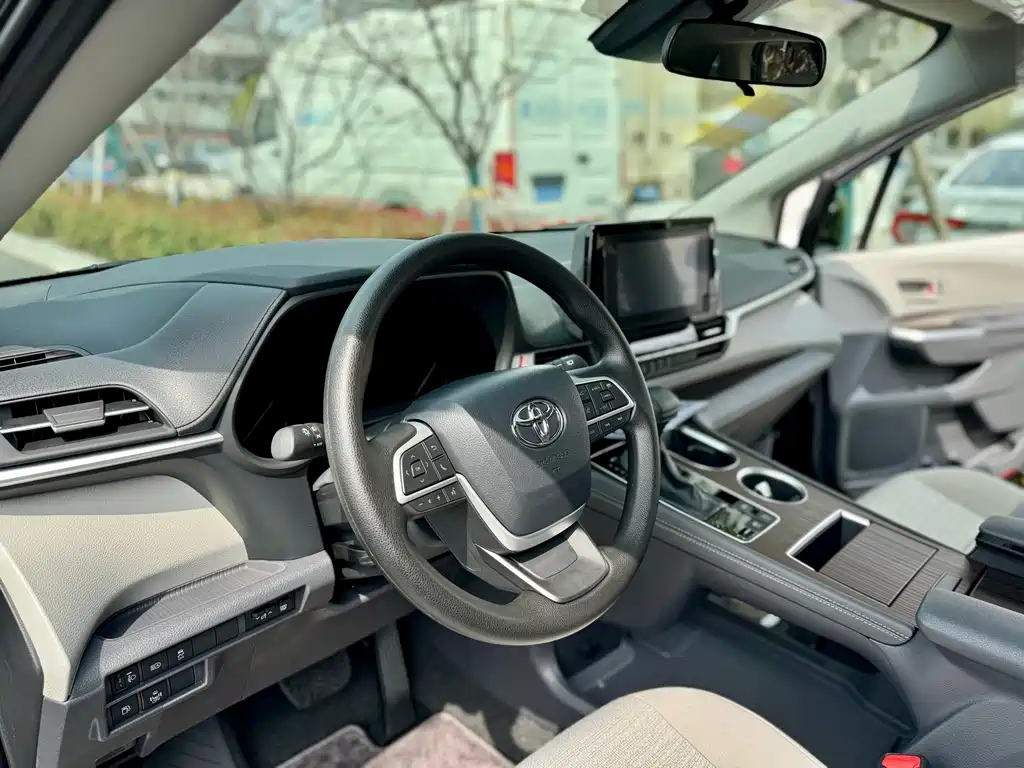 TOYOTA SIENNA SIENNA 2024