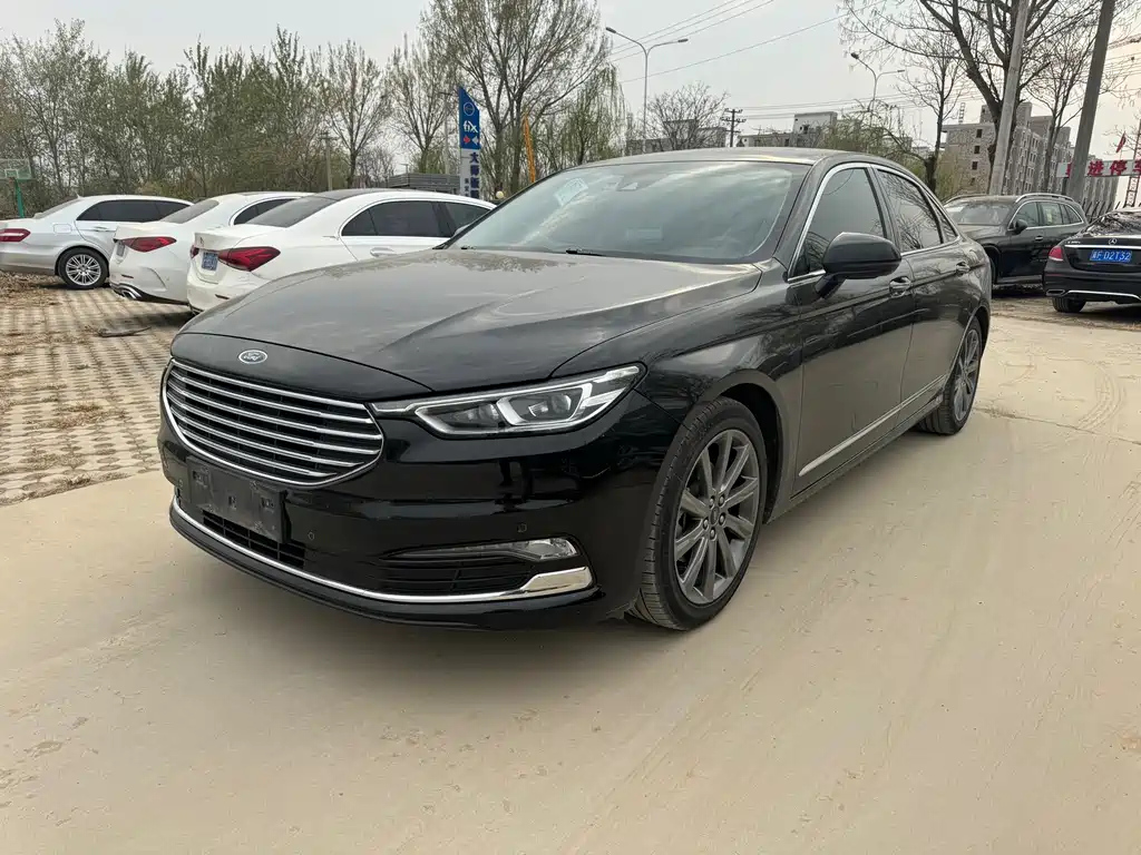 FORD TAURUS 2021