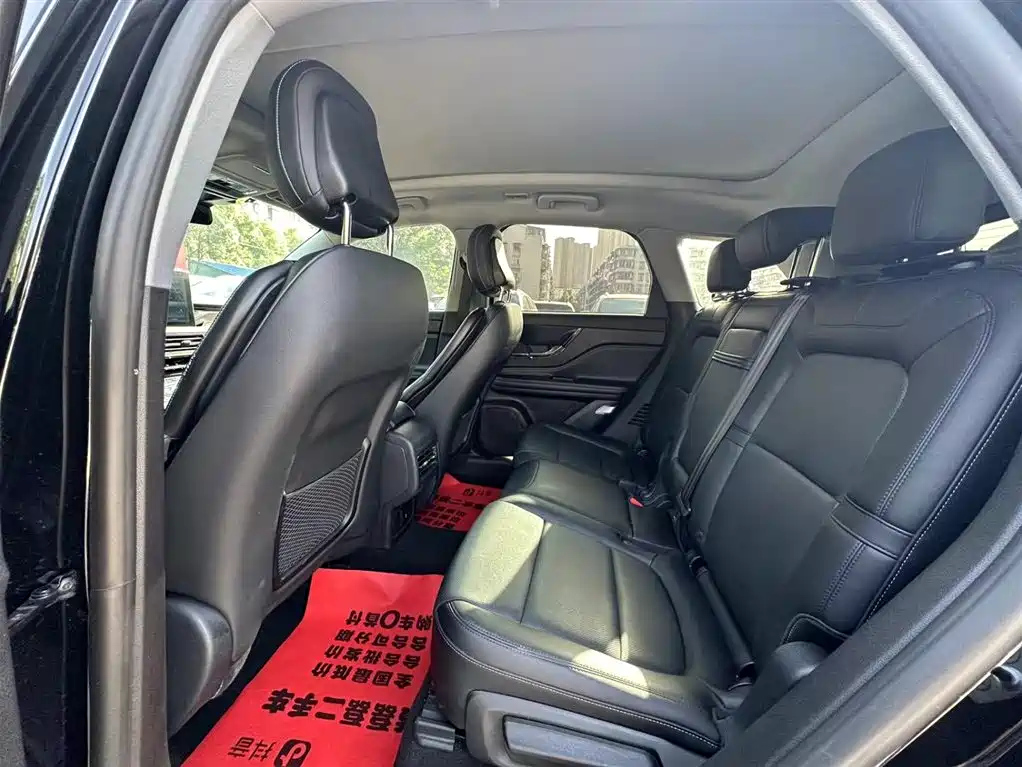 LINCOLN ADVENTURER 2022