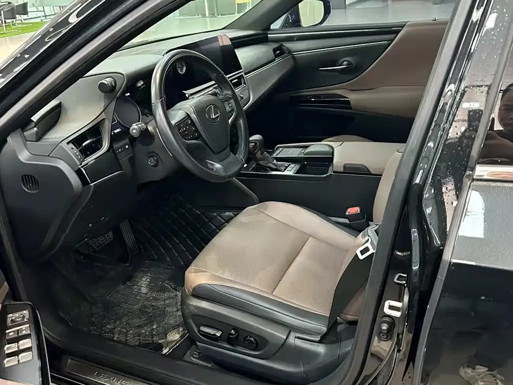 LEXUS ES 2022