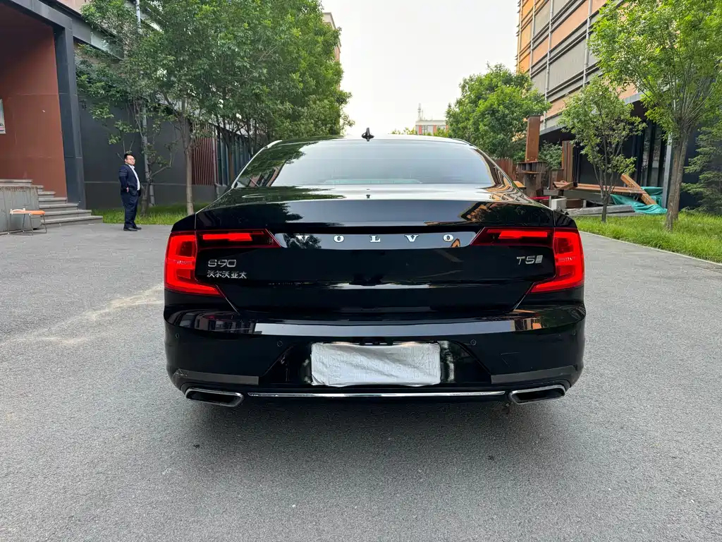 VOLVO S90 2020