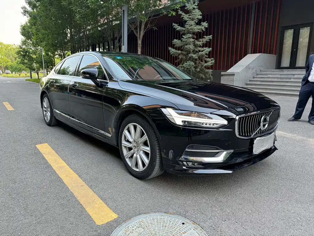 VOLVO S90 2020