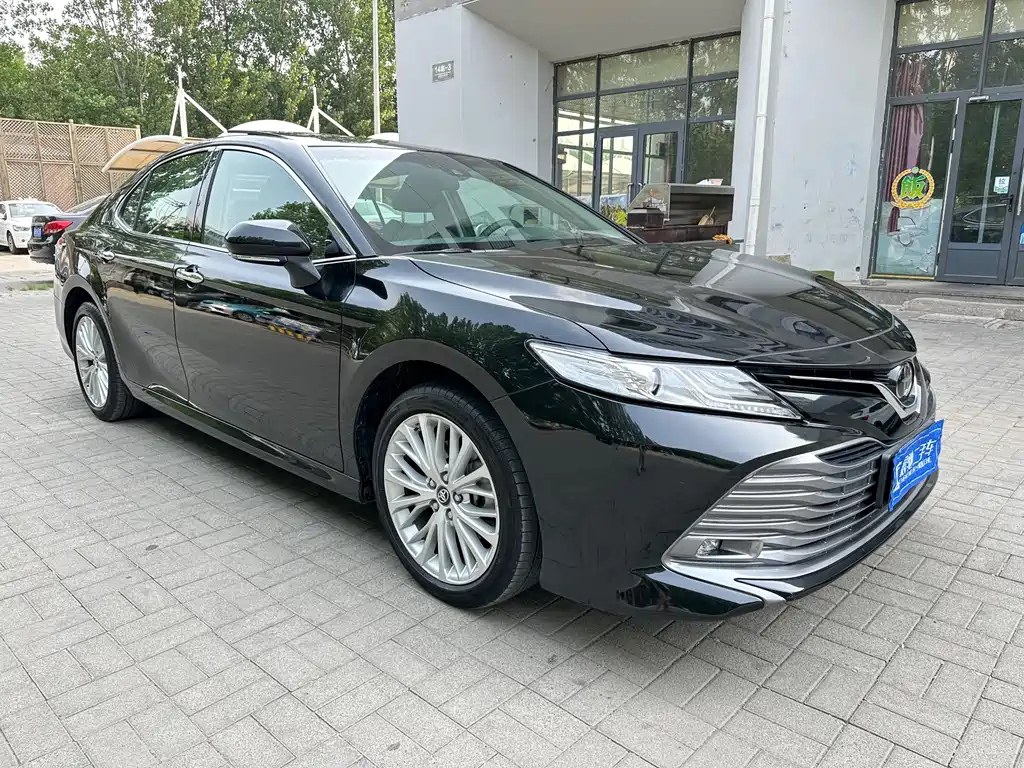 TOYOTA CAMRY 2021