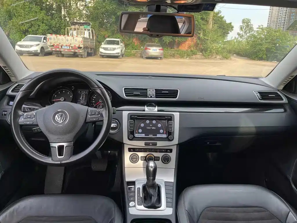 VOLKSWAGEN MAGOTAN 2016
