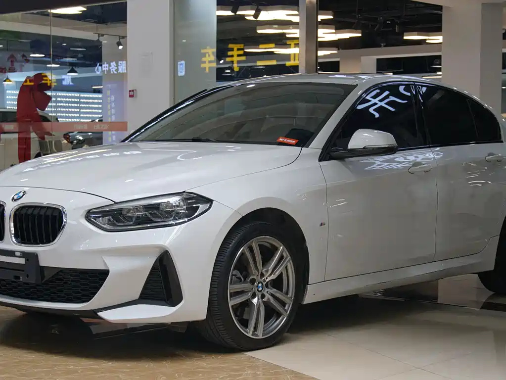 BMW 1-SERIES 2020