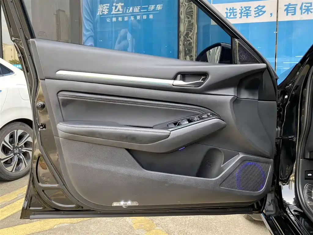 NISSAN TEANA 2022