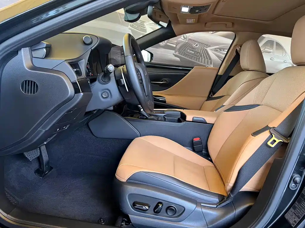 LEXUS ES 2022