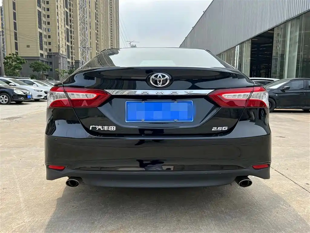 TOYOTA CAMRY 2020
