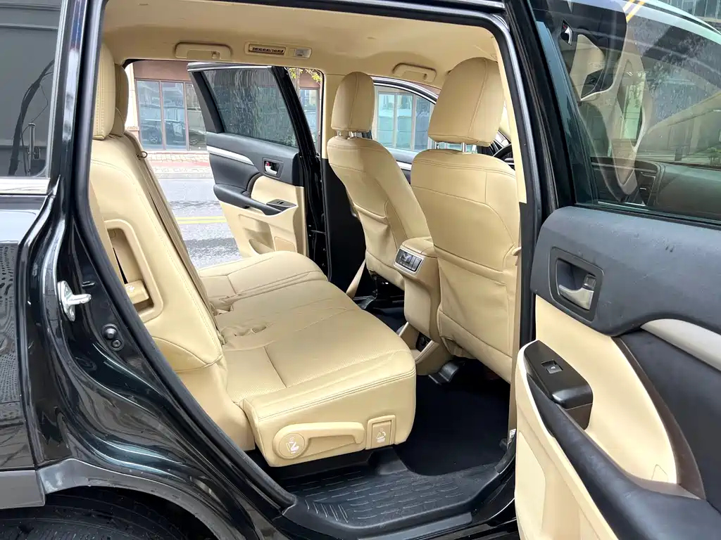 TOYOTA HIGHLANDER 2018