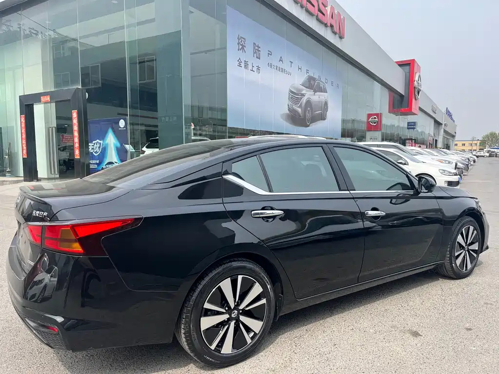 NISSAN TEANA 2021