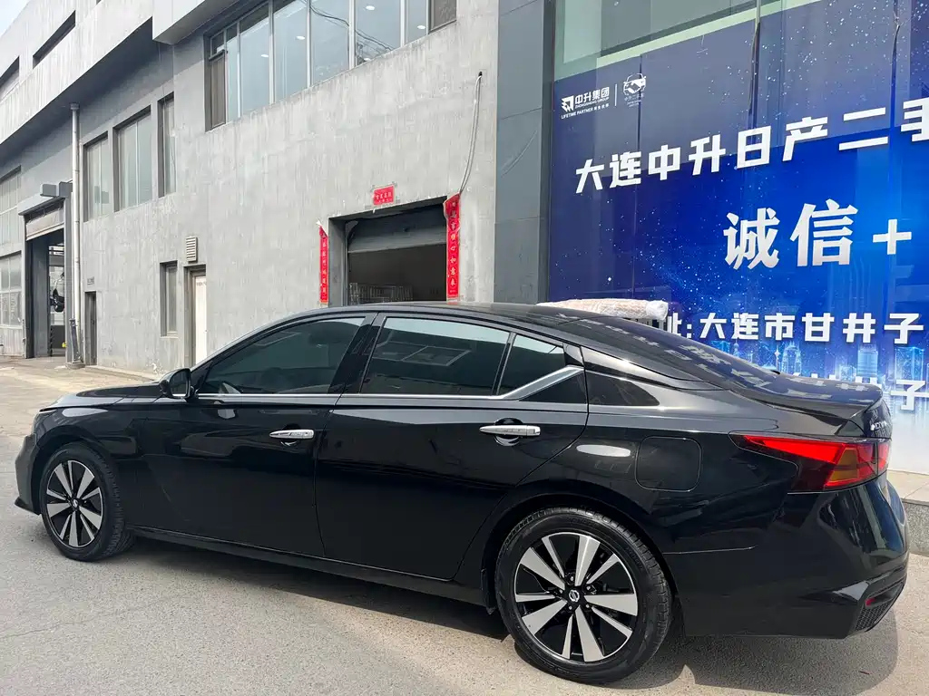NISSAN TEANA 2021