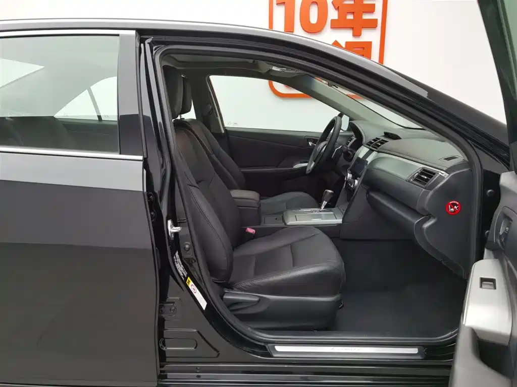TOYOTA CAMRY 2014