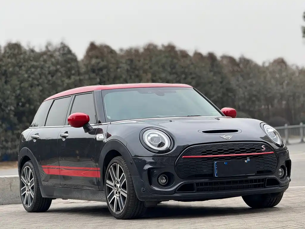 MINI CLUBMAN 2021