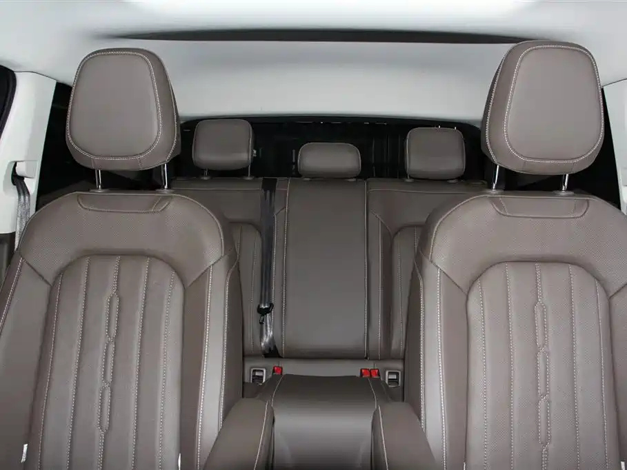 VOLKSWAGEN VILORAN 2022