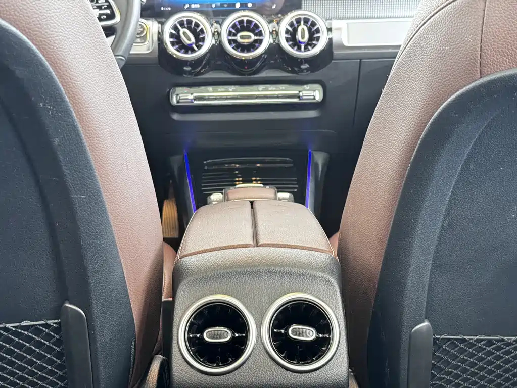 MERCEDES BENZ GLB 2021