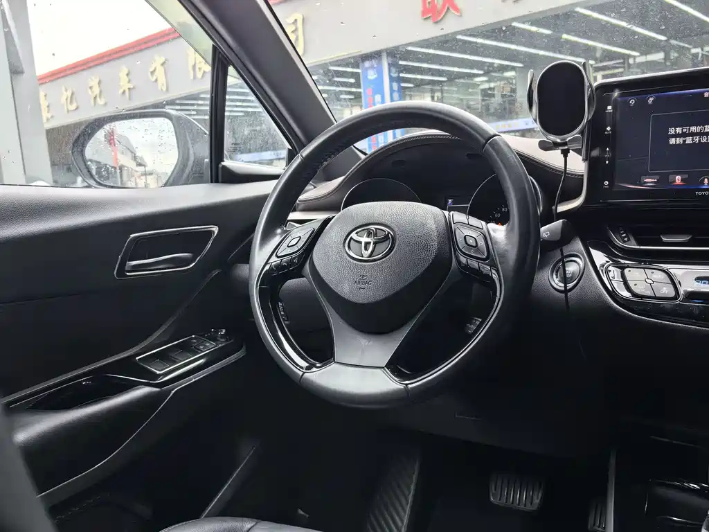 TOYOTA IZOA 2018