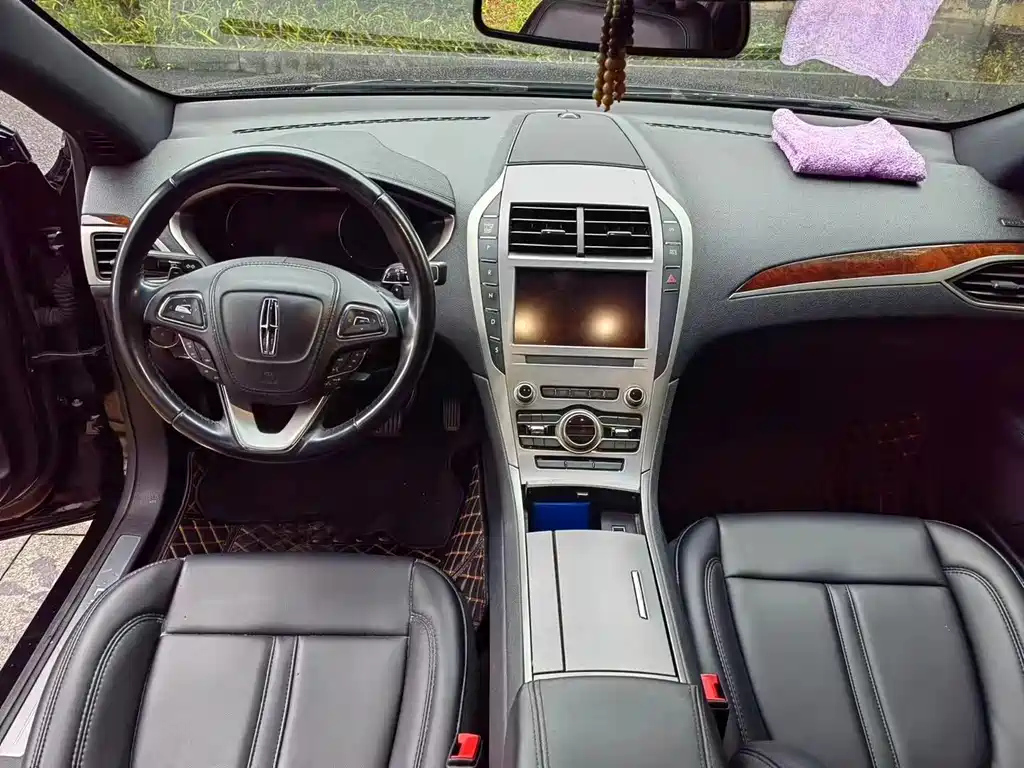 LINCOLN MKZ 2019