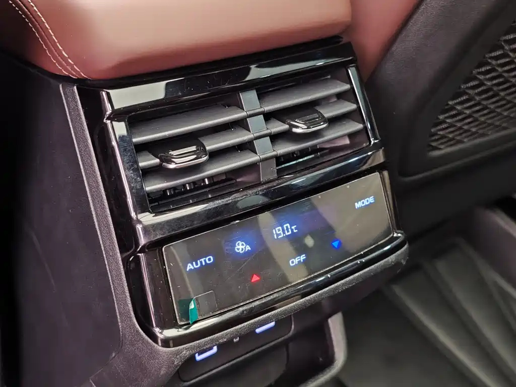 GEELY AUTO MONJARO 2022