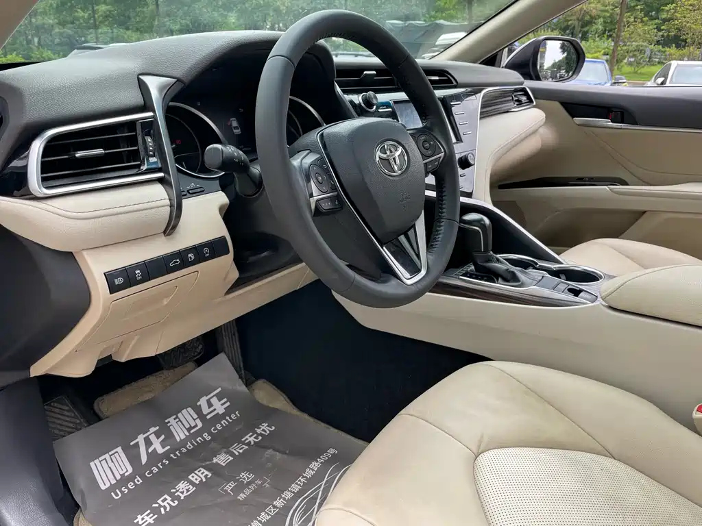 TOYOTA CAMRY 2018