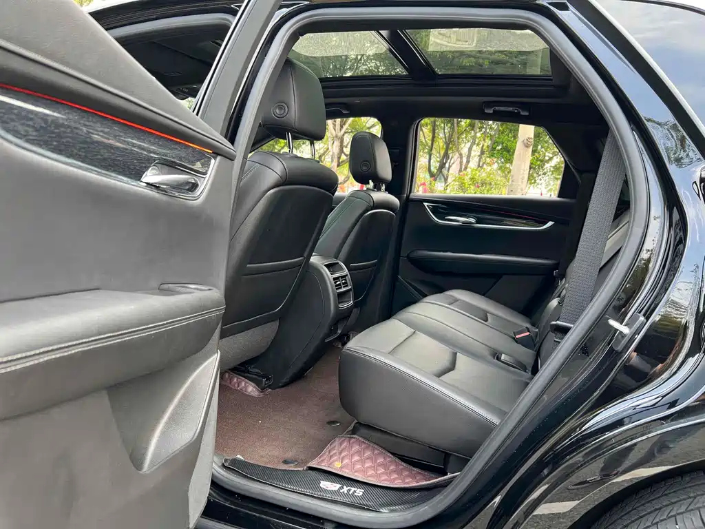 CADILLAC XT5 2021